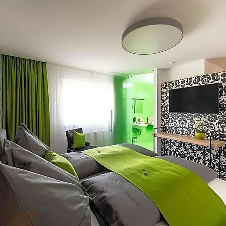 Greenrooms Hotel 3*